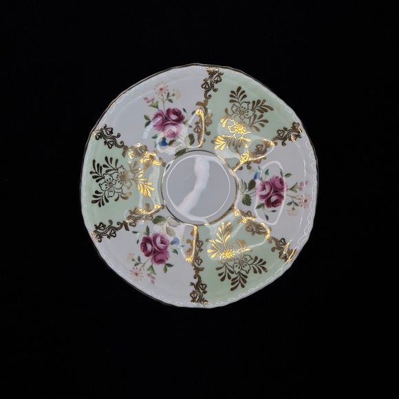 Royal Doulton Gold and Floral Accent Plate - Picture 4 of 4